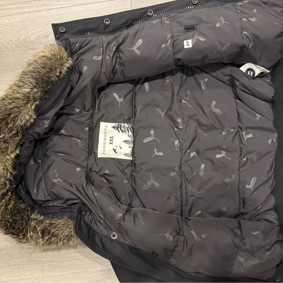 Aritzia Community bomber - Picture 3 of 5